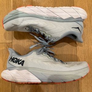 Women's Hoka Arahi Shoes